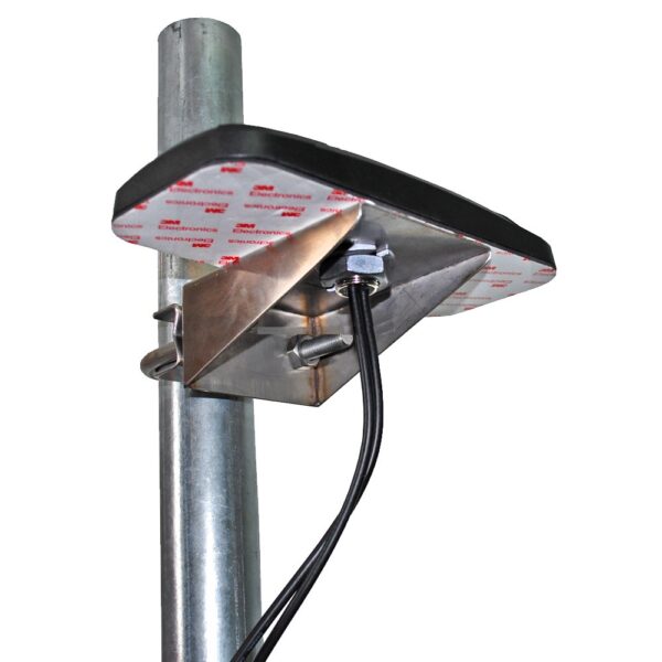 True 2X2 MIMO antenna covering select bands 700 to 3500 MHz